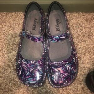 🥿Algeria size 41 shoes🥿